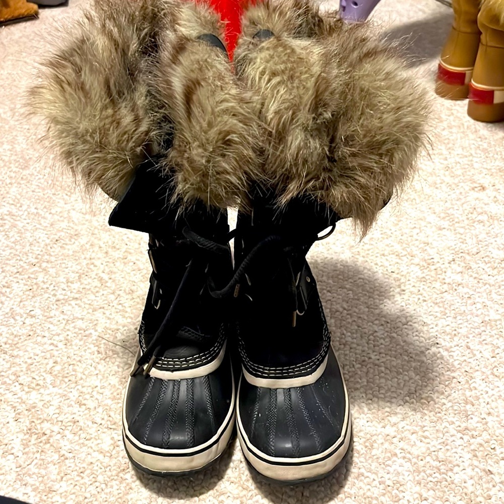 Black Sorel winter boots